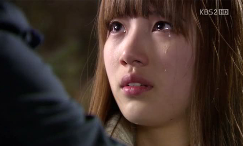 誰先有新對象就贏了？被甩的人5階段振作之路 情傷、分手、前任、戀愛、孤單、寂寞、不甘心、elitedaily、打擊、振作、心理戰