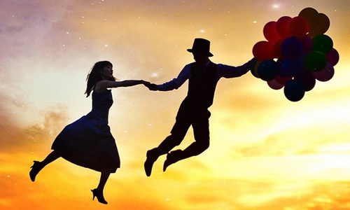 抓束氣球，一起飛上青空吧！彷彿進入魔法世界的「漂浮寫真藝術」 藝術、背光、漂浮、夢幻、wacamera、寫真書、日本、藝術