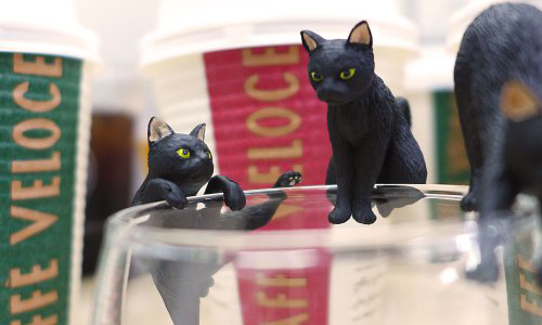 集點活動送萌貓公仔？日本咖啡廳黑貓杯緣子人氣登場 シャノアール、Shanoaru、ふちねこ、黑貓杯緣子、日本