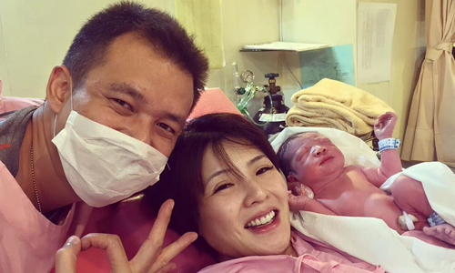 妞快報：第三胎來報到！阿Ben、徐小可家新成員「白菜魯」平安出生啦 徐小可、阿Ben、第三胎、兒子、出生