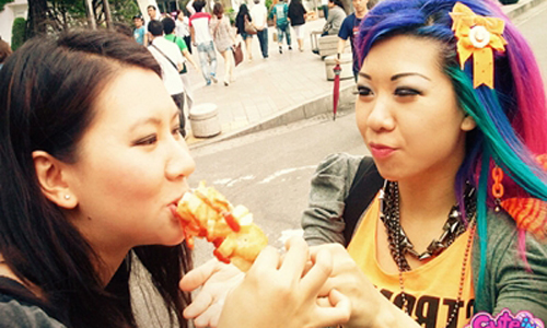 [友站新聞] 西方人最愛的韓國街邊小吃，居然不是炒年糕&米腸&魚糕！  Pikicast玩翻世界、熱狗、馬鈴薯、韓國、首爾、東大門、明洞、購物街、醜八怪熱狗、魔鬼棒