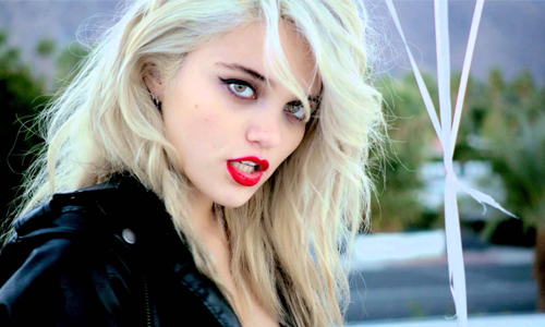 不甘願只當歌手的叛逆女聲　個性女孩Sky Ferreira顛覆你對歌手的想像 Sky Ferreira、歌手、創作、創作歌手、個性