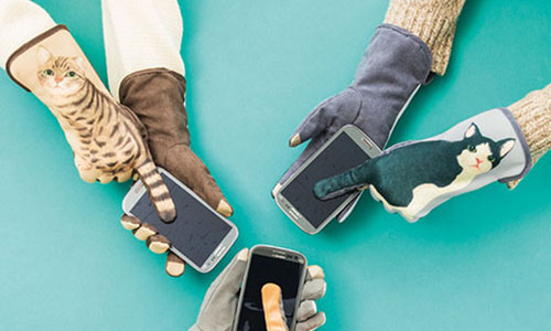 貓奴就該這樣滑手機！貓尾巴觸控手套讓你不小心萌到自己 貓咪、貓奴、喵星人、貓部、Felissimo