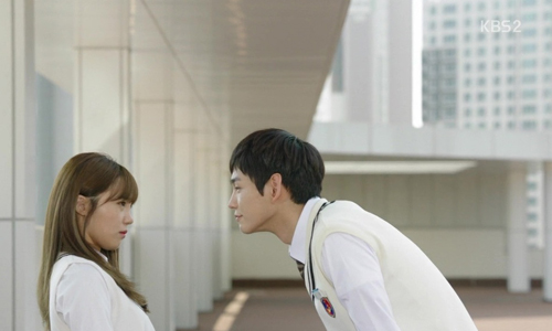 用小舉動使他怦然心動！5招讓異性朋友把自己當女人看 異性、朋友、兄弟、女人、意識、戀人未滿、稱兄道弟