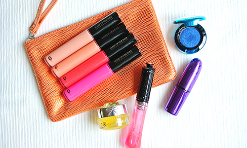 妞新品：甜美、性感、神秘風全包！讓唇彩控大滿足的聖誕彩妝試色 唇膏、口紅、眼影、唇蜜、護唇膏