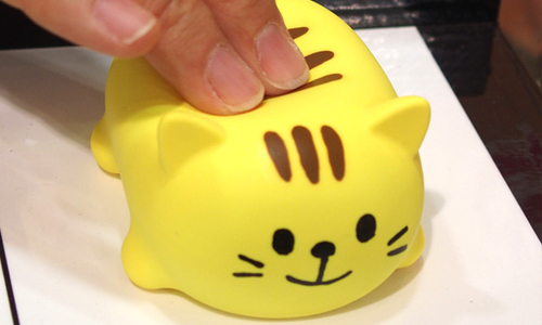 摸摸貓背體驗萌音穿腦！超療癒貓咪演奏器新登場 ドレミファキャット、貓咪演奏器、樂器型玩具、音樂、日本