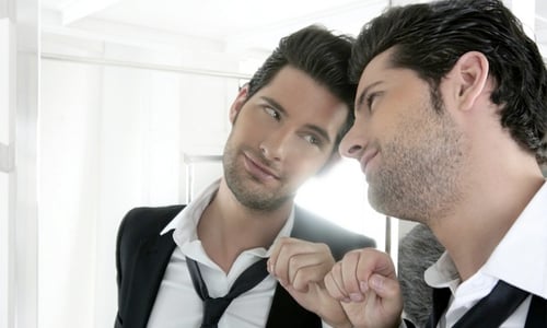 「錯都別人犯的，功勞都我建的」惹人厭自戀狂10大特徵 自戀、心理、社群網站、懷才不遇、職場