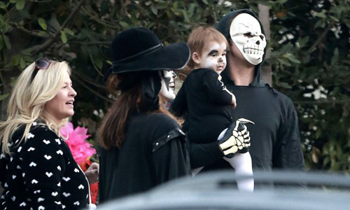 妞快報：越低調就越想看？雷恩葛斯林1歲愛女萌樣首度曝光 妞快報、低調、雷恩葛斯林、愛女、女兒