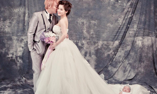 妞快報：「婚姻就像兩人在玩交換禮物！」 阿沁牽火辣嫩妻步入禮堂 阿沁、FIR、婚禮、結婚、花花、老婆、女友、女兒、妞快報、飛