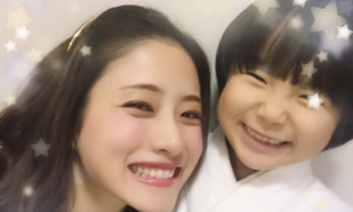 找到了！石原聰美在日劇《朝5晚9》中用的髮飾就是「這個」！ 石原さとみ、石原里美、石原聰美、髮飾、髮夾