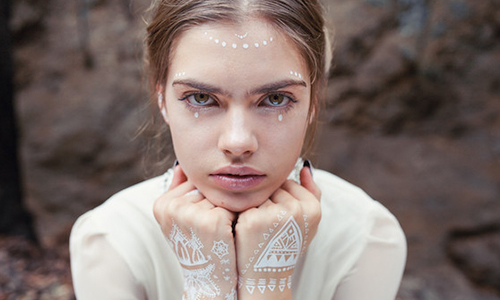 你的身體下雪了！雪花刺青讓你變身「雪紋身的女孩」 雪、白雪、雪花、夢幻、刺青