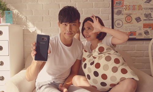 妞特企：超刺激的男女超模生死鬥！！！致勝關鍵竟是手機殼？！ 手機殼、三星、穿搭、背蓋、手機