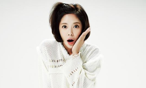 妞快報：「外套遮雨」韓劇情節真實上演！《她很漂亮》黃靜茵戀愛惹！ 妞快報、她很漂亮、黃靜茵、男友、金勇俊、分手