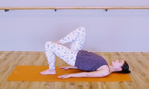 水腫屁屁不要找上我！3招Barre訓練讓你在家也能練出微笑線 屁屁、臀部、屁股、微笑線、Barre