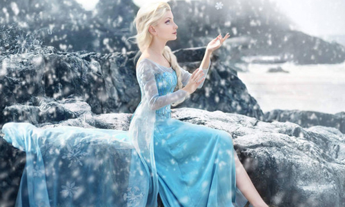 艾莎公主是你？！巴西真人版芭比32F和21吋纖腰讓大家都驚呆了 艾莎公主、巴西、真人版芭比、Andressa Damiani、艾莎