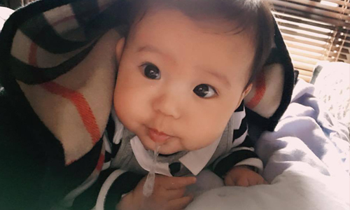 妞快報：修杰楷「出賣」愛女流口水牽絲照！咘咘形象崩潰啦 妞快報、修杰楷、出賣、愛女、咘咘