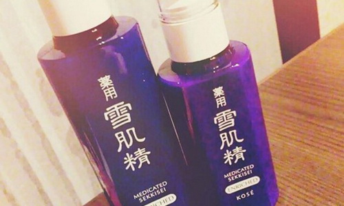 大家的好朋友、賣了30年「雪肌精」要改版？！本週錯過可惜的美妝消息還有... 美妝週記、KOSE、高絲、雪肌精、藥用雪肌精、美白、透亮、光澤、保濕、乳液、滋潤、日系、資生堂、shiseido、專賣店、碧麗妃、BENEFIQUE、春妝、2016春妝、2016春夏彩妝、專櫃、腮紅、佳麗寶、KOSE、米蘭絕色、蜜粉、搶購、美容大賞、美妝大賞、@cosme、化妝品、美妝品、新品、化妝、上妝、限量、菜市場