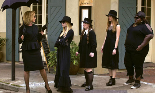 每個月都有Dress code！那些南應視傳人該知道的二三事…？ 妞學院、視覺傳達設計系、黃則翔、SIEN HU