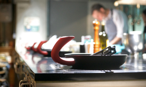 [新聞稿] Enjoy cooking , Enjoy life  義式年菜輕鬆上手  domo in Italy 義都滿宴 domo、鍋具、義都滿宴、Patrick、愛吉賽兒