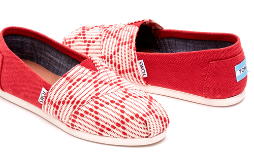 [新聞稿] 早春嗡嗡叫！蜂巢圖形系列女鞋 蜜蜂、TOMS、早春、便利性、EVA