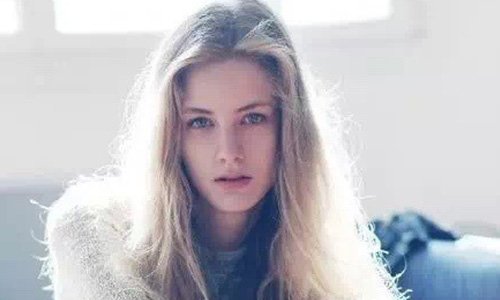 小小年紀顏值身高都爆表！181公分法國嫩模網路爆紅 模特兒、嫩模、顏值、正妹、Deborah Deva Reeb   