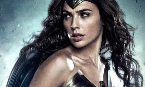 連戴眼鏡的樣子都好萌呀！《神力女超人》的真實身分其實是….. 神力女超人、電影、曝光、蓋兒賈多特、克里斯潘恩