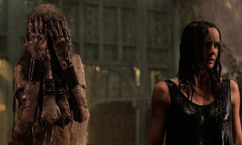 恐怖到連女主角自己都不敢看！《陰屍路》女星《鬼門開》激怒惡鬼引殺機 恐怖、陰屍路、鬼門開、電影、惡鬼