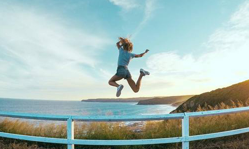 旅行換來的傷疤疼痛卻美麗　旅遊作家給年輕人的8個建議 Anthony Bourdain、人生、建議、年輕、生命