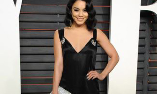 [新聞稿] 凡妮莎哈金斯(Vanessa Hudgens)穿著 2016 H&M Conscious Exclusive 系列訂製禮服出席浮華世界奧斯卡派對(Vanity Fair Oscar Party) 凡妮莎哈金斯、2016、H&M、Conscious Exclusive、浮華世界、奧斯卡派對