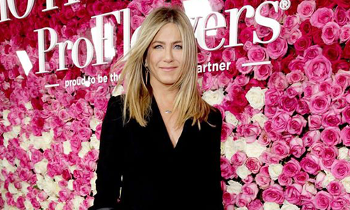 [新聞稿] 《幸福百分百》好萊塢星光大道中國戲院舉辦世界首映  茱莉亞蘿勃茲、珍妮佛安妮斯頓  戲裡同台飆戲  戲外互比美腿較勁 幸福百分百 、 好萊塢、  茱莉亞蘿勃茲、 珍妮佛安妮斯頓