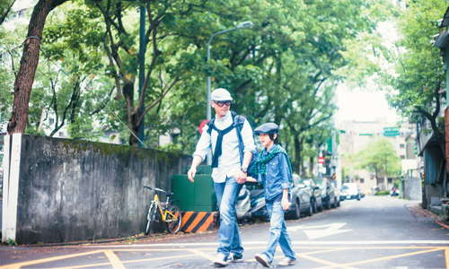 [友站新聞] ELLE Report 小說家的日常EVERY DAY OF A NOVELIST’S LIFE elle、小說家、日常、高翊峰