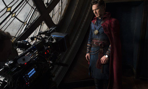 想看更多漂浮小斗篷！《奇異博士》的十個幕後花絮