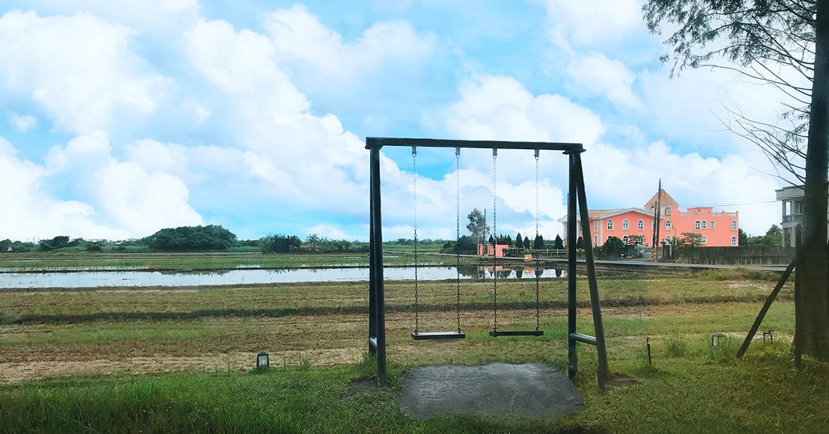 宜蘭民宿｜礁溪頭城 Black House 黑宅 佇立在稻田間的神秘建築 