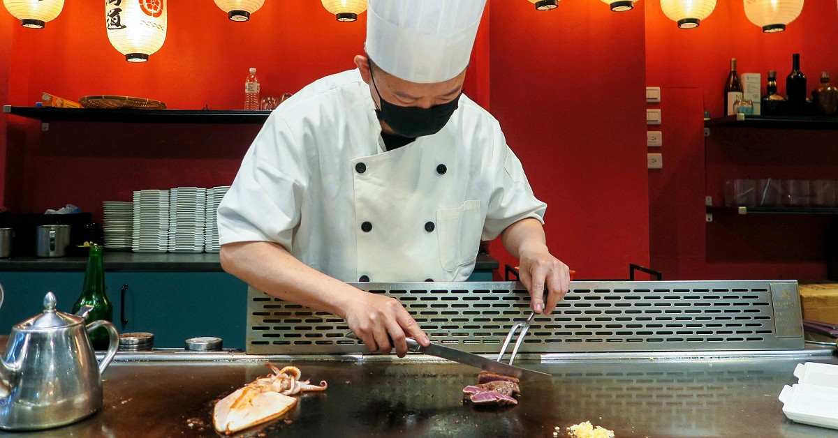 不到500元就能吃到A5和牛!?季節蔬菜還能自選!台北信義平價鐵板燒料理! 台北美食、市政府美食、台北鐵板燒、和牛鐵板燒、台北平價鐵板燒