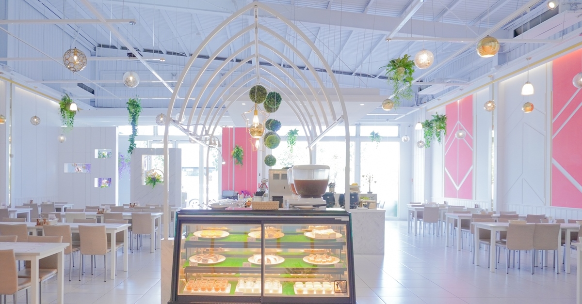 台中水湳—精緻餐點自助吧餐廳—各式美食吃到飽，裝潢白色極簡美的不得了！ 吃到飽、牛排