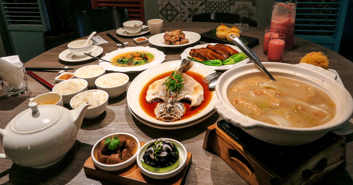 把故宮的「翠玉白菜」端上桌，高湯的精隨都在這!米其林餐廳的年菜套餐! 新竹美食、新竹米其林、新竹年菜、莆田PUTIEN