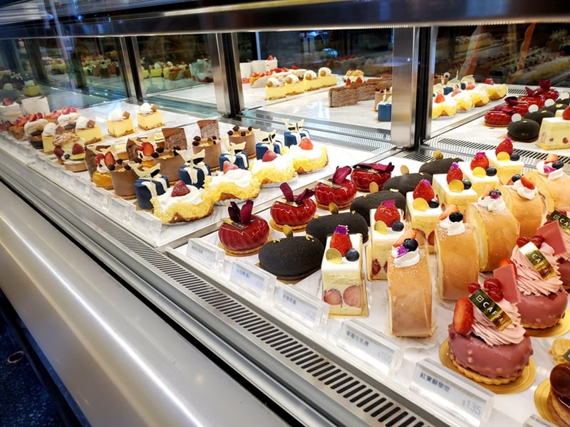 高雄文山區 英倫風咖啡店新開幕 卡啡那咖啡  現點現做舒芙蕾每日限定 咖啡店、卡啡那、法式甜點、甜點、下午茶、高雄美食、高雄咖啡店、鳳山咖啡