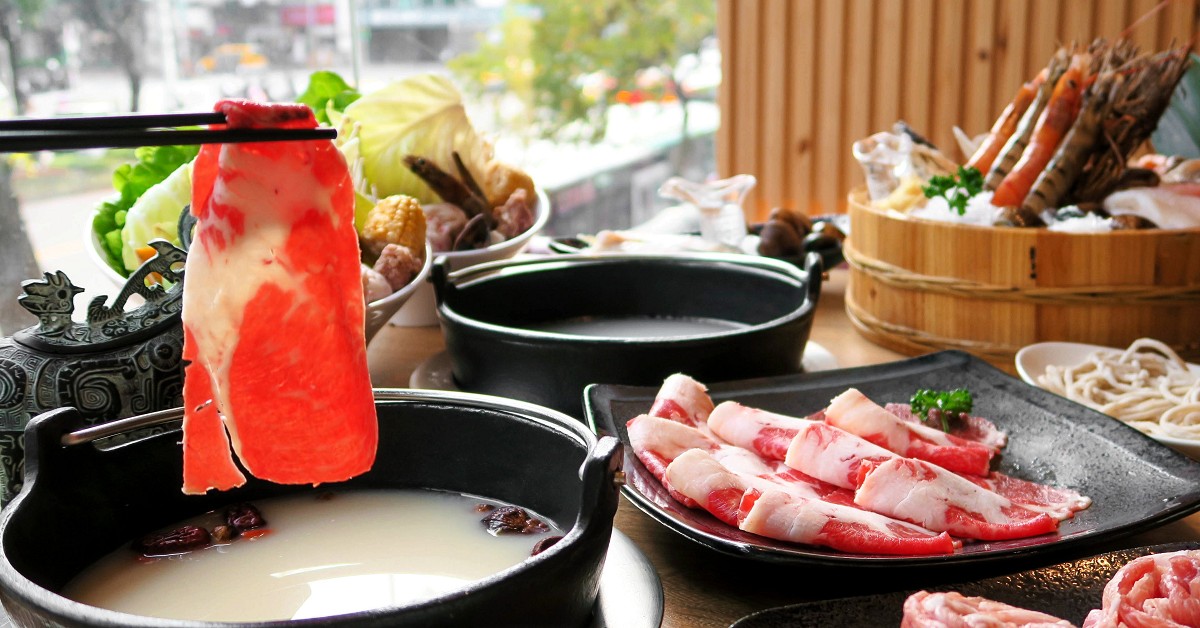 吃特色湯頭宮廷鍋還能坐黃金龍椅!?新年就是要開運啦! 中山火鍋、台北火鍋、中山美食