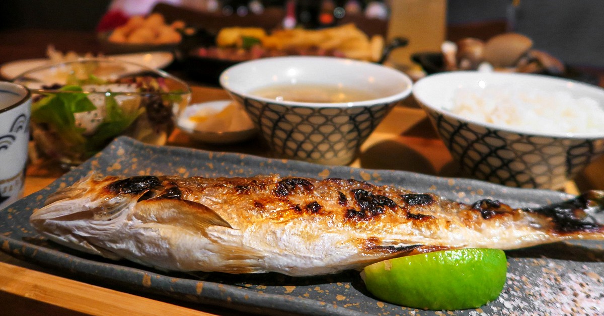 信義安和餐酒館中午也有賣日式定食套餐! 信義安和餐酒館