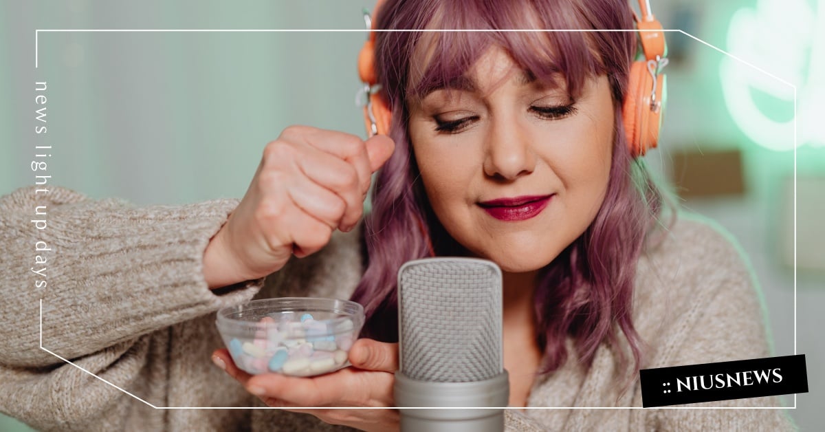 ASMR是什麼？韋伯字典2021新收錄這6單字，「帥大叔」也入榜？ ASMR、潮單字、炫富、crowdfunding