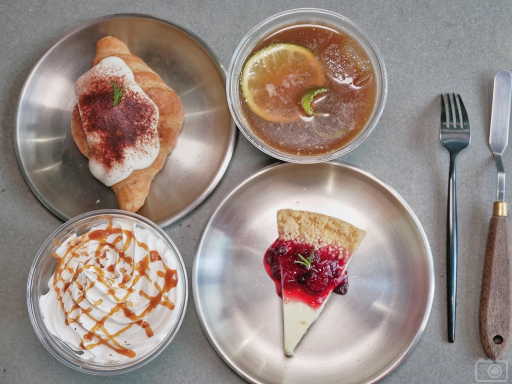 Click Coffee 韓風藝術咖啡廳∥府中捷運站美食，板橋咖啡廳推薦 板橋咖啡廳、咖啡廳