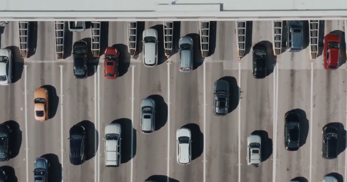 你認為生活是為人設計？還是為了車子設計？ 美國、Lyft、共享汽車、創意