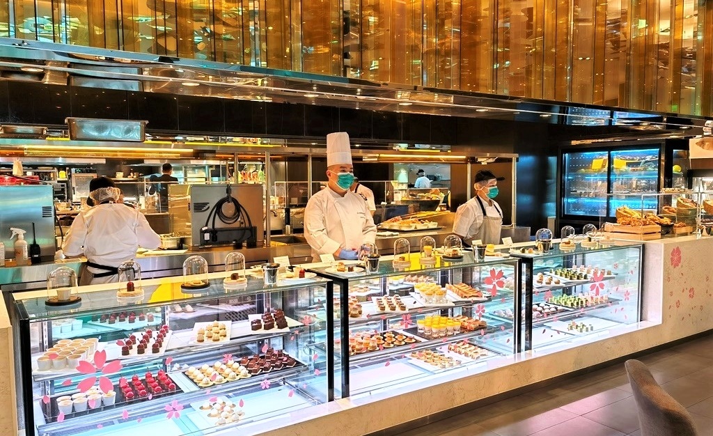 這間吃到飽● 1500有找? 探索廚房 焗龍蝦、雪蟹腳、鮮鮑魚、戰斧牛排通通有 探索廚房、探索廚房吃到飽、探索廚房優惠、台北寒舍愛美酒店、大台北吃到飽五星飯店指南、台北飯店吃到飽、吃到飽推薦、寒舍探索廚房午餐菜色、探索廚房晚餐菜色