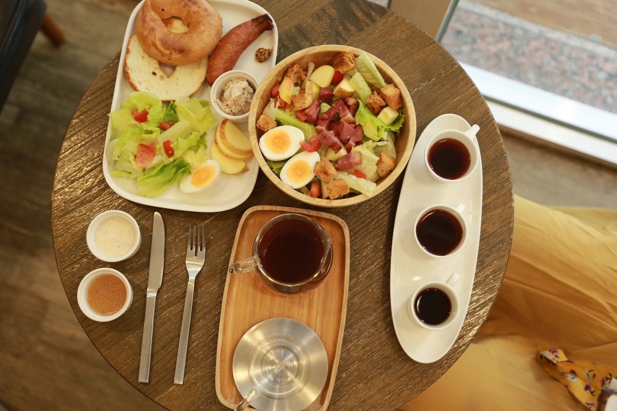 Piccolo Angolo角落咖啡，松江南京站附近，手沖為主的咖啡廳，大推！ 