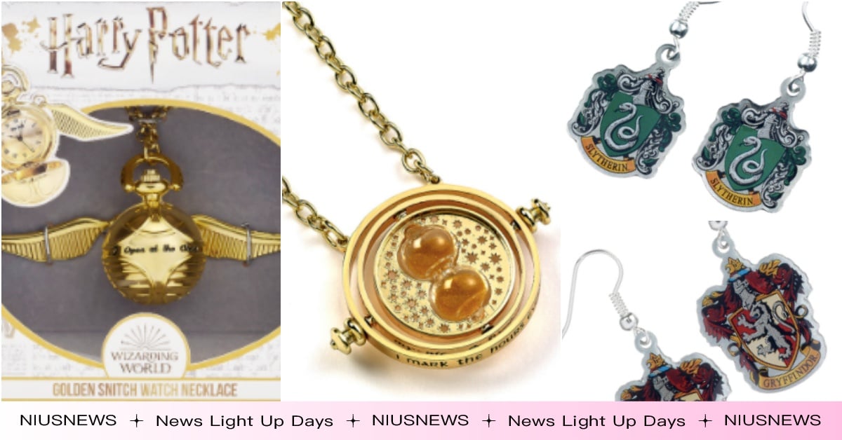 《哈利波特》聯名「金探子項鍊＋時間轉換器」神還原，四大學院鋼筆普等巫測必備 哈利波特聯名、哈利波特20週年、金探子耳環、哈利波特耳環項鍊、金探子耳環項鍊、金探子聯名、U-TREASURE聯名、時間轉換器耳環項鍊、四大學院鋼筆耳環
