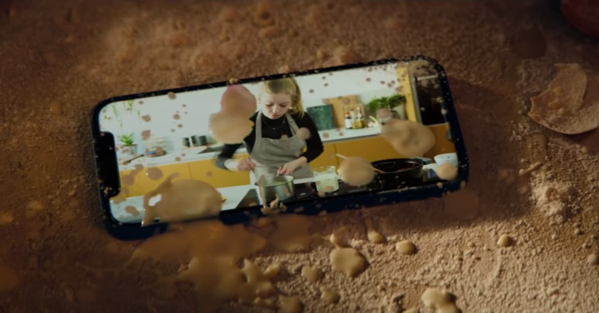 大手大腳拆廚房，有蘋果就沒關係 美國、apple、iphone12、大膽