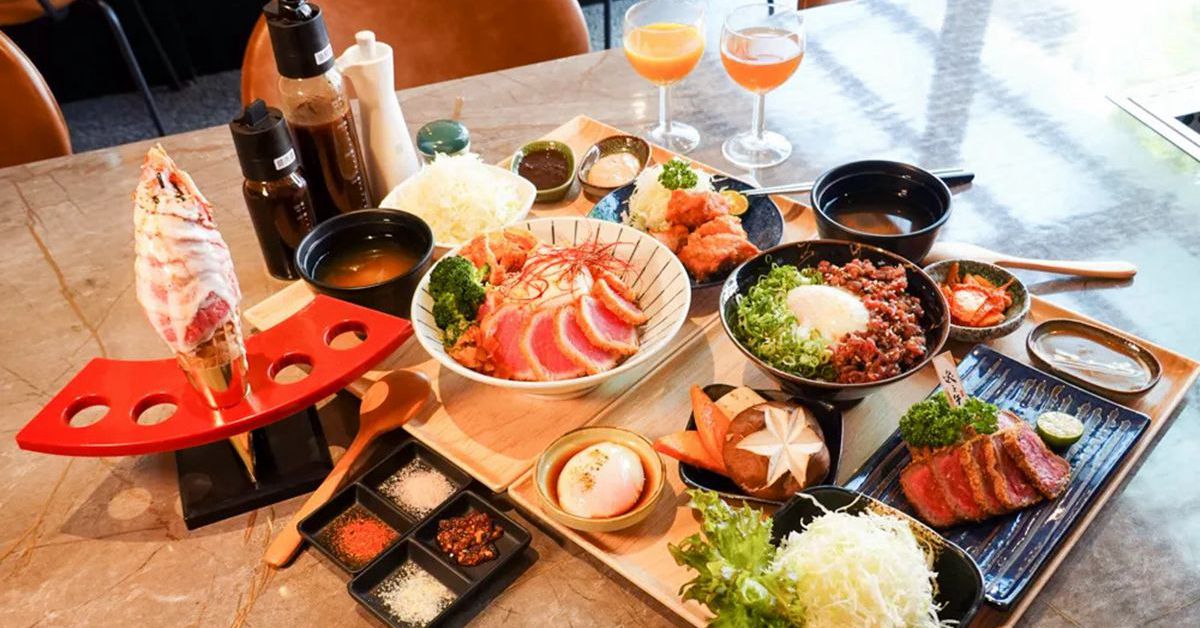 逸之牛熟成炸牛燒肉 台中精誠店》台中西區美食，超強推薦必吃炸牛排及炸黑鮪生魚片，生日還送玫瑰牛甜筒！ 