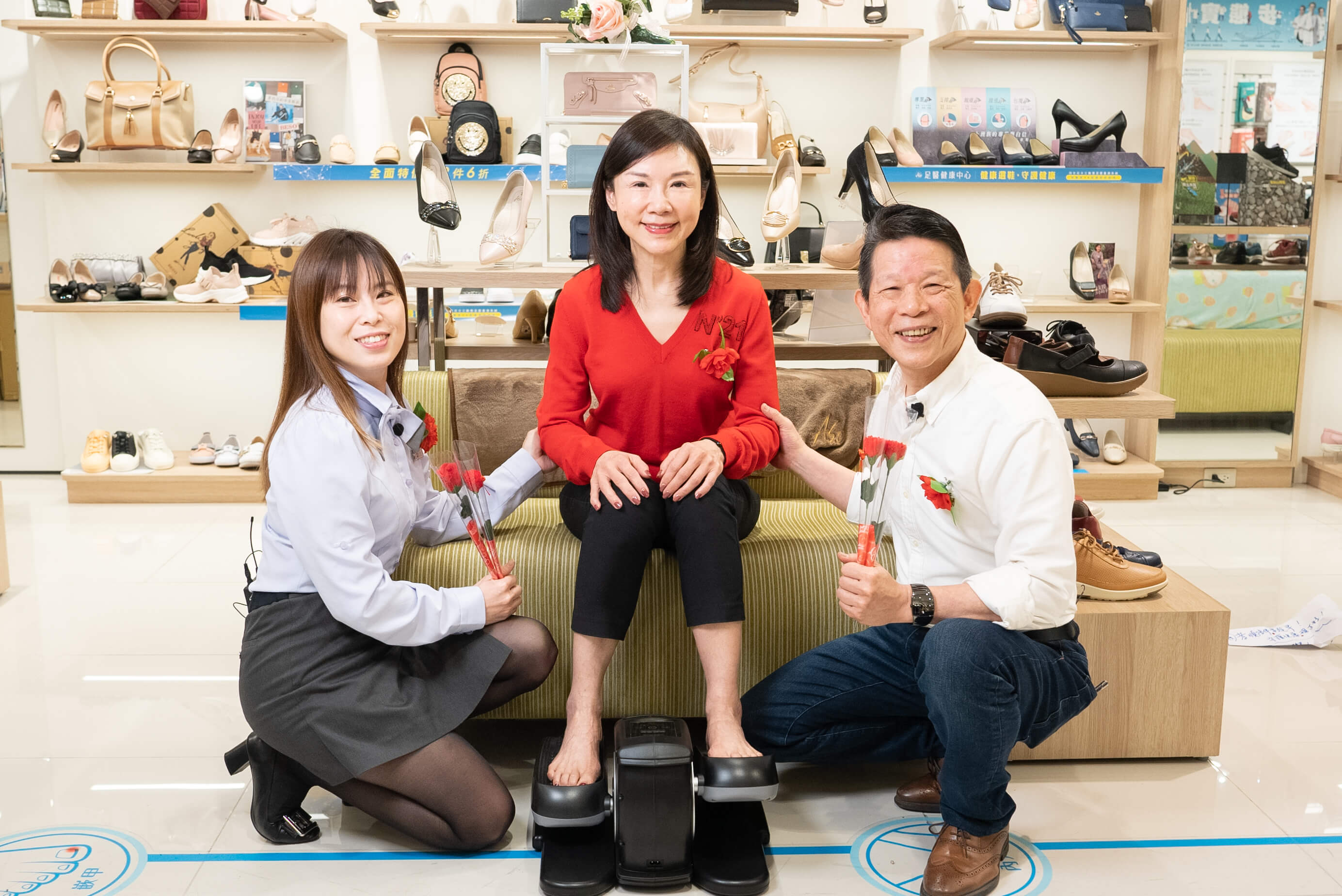 健康趁早開始、孝順現在開始永不嫌遲，健康老施電動健步機攜手阿瘦皮鞋孝親月送愛 健康老施、健康老施電動健步機、好用的電動健步機、健康老施電動健步機好不好用、孝親禮物