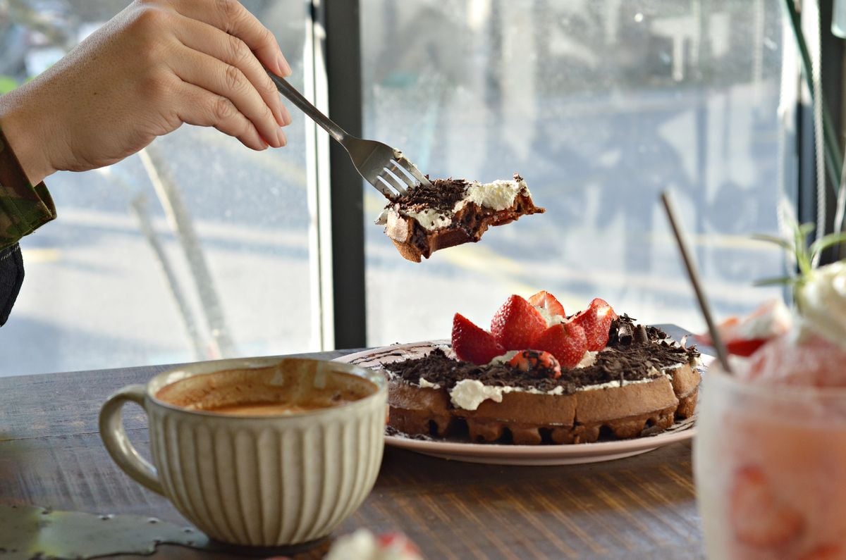 台北大安區。草泥咖啡 || 冬季限定的草莓鬆餅。吃貨們不限時的莓好食光 草莓 鬆餅 草莓鬆餅 草莓季 草泥咖啡 咖啡 大安區美食 大安區甜點 吃貨的藏寶箱