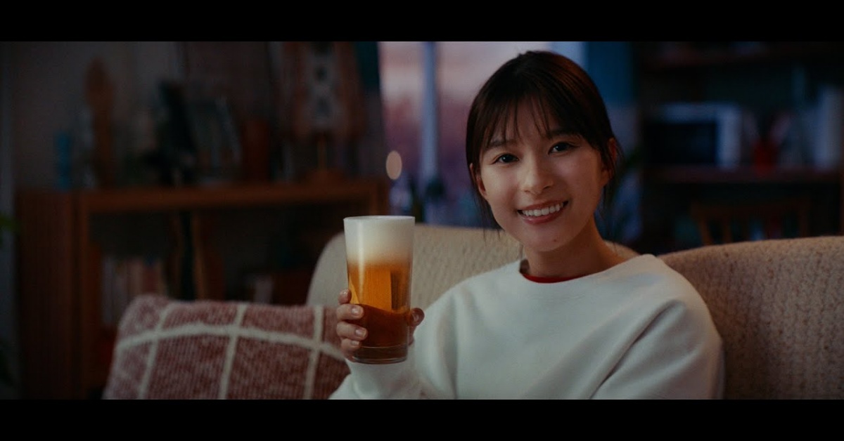 下班後的居酒屋，來一杯啤酒放鬆！ 啤酒、Asahi、生啤、芳根京子、日本、廣告